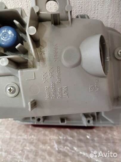 Фонарь задний левый на Toyota Land Cruiser