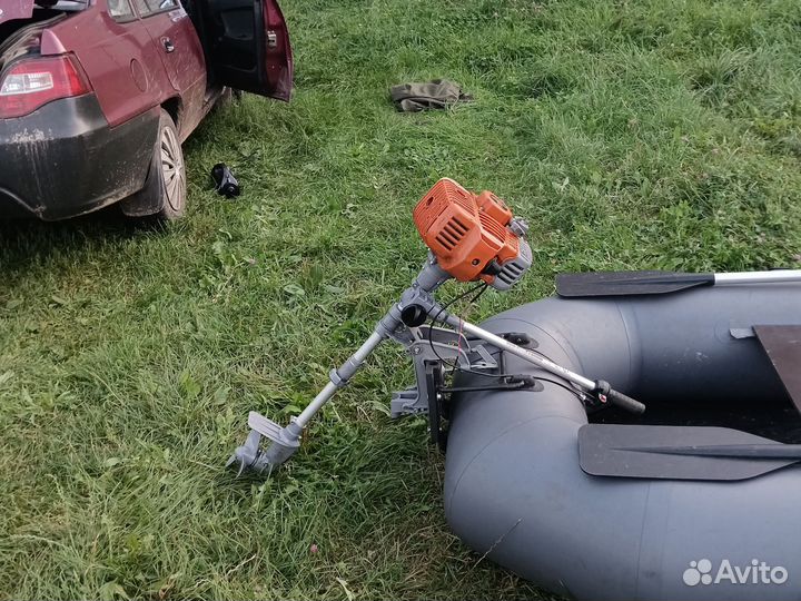 Лодка с мотором