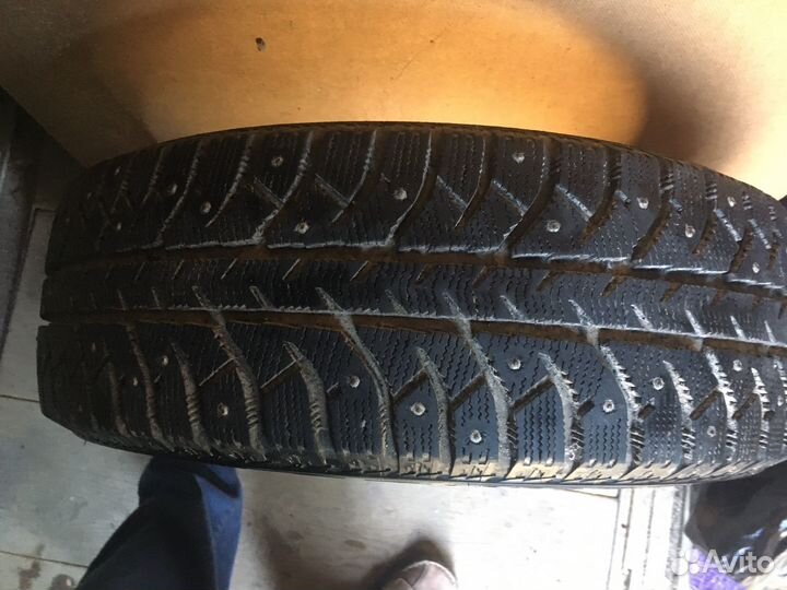 Bridgestone Ice Cruiser 7000 195/65 R15 91