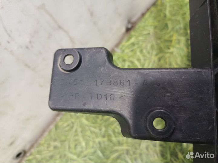 Крепление бампера заднее Ford Focus 2 седан 1.6