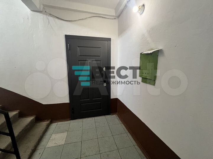 2-к. квартира, 57 м², 1/5 эт.