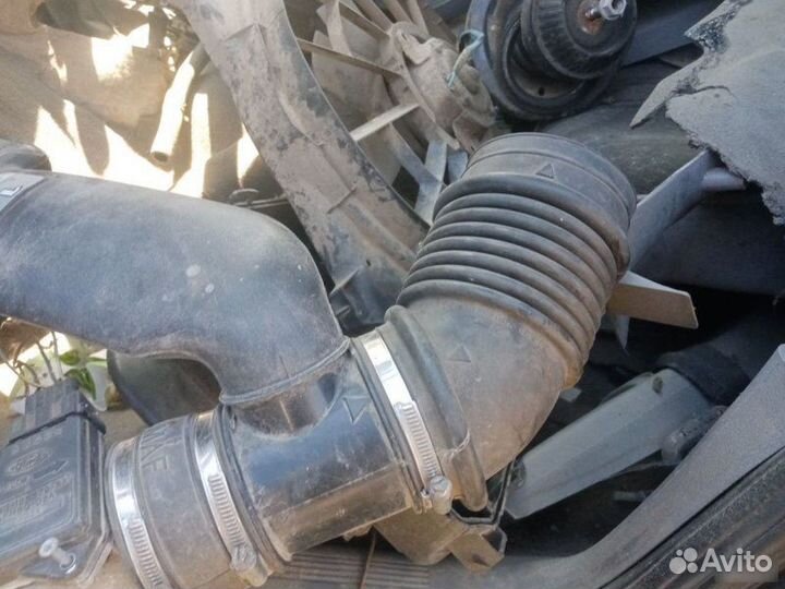 Патрубок воздушного фильтра Ford Mondeo 1993