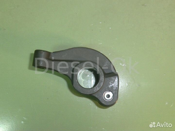 Коромысло рокер D4BH 4D56 MD352127, MD352128