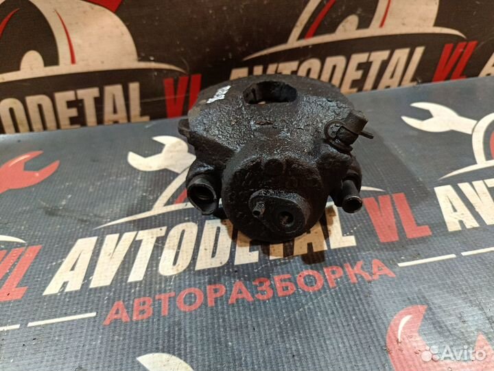 Суппорт передний Skoda Octavia Tour