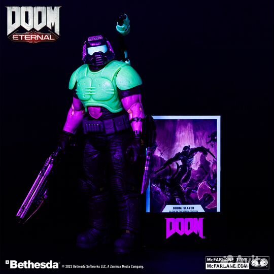 Фигурка Doom Slayer Classic Gitd Limited edition