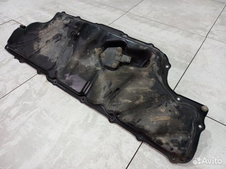 Поддон Audi A8 D4 4.2 FSI 2012