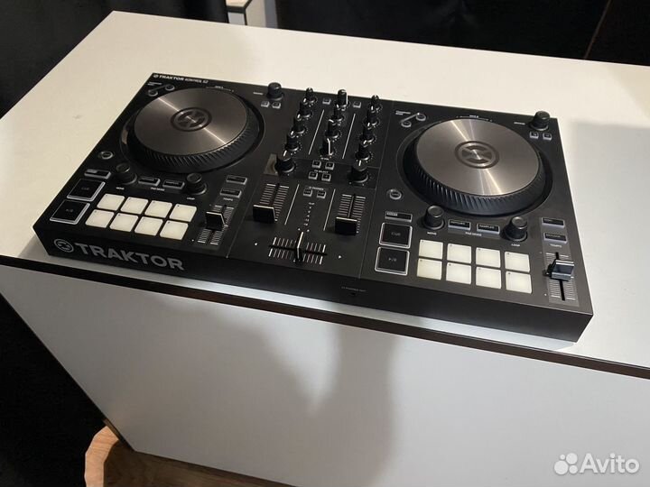 Dj контроллер traktor kontrol s2 mk3 (в идеале)