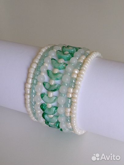 Бусы и браслеты