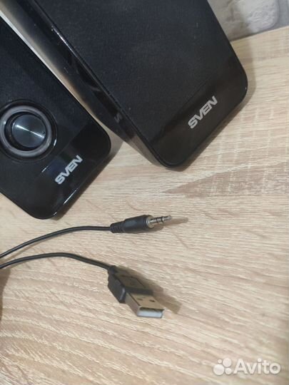 Компьютерные колонки 2.0