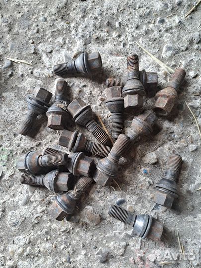 Болты колёсные Porsche Cayenne 955