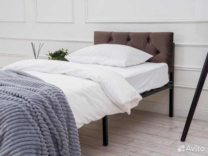 Kровать односпальная, с матрасом, цена за полный комплект