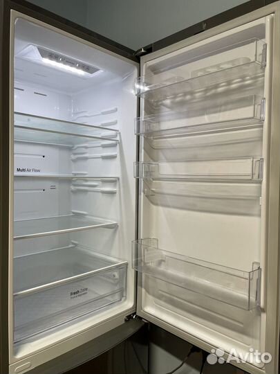 Холодильник двухкамерный LG