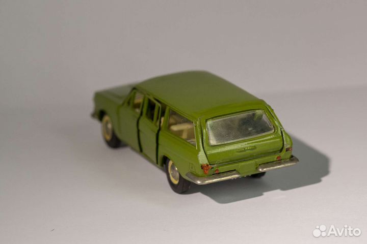 Модель автомобиля СССР волга газ-24 02