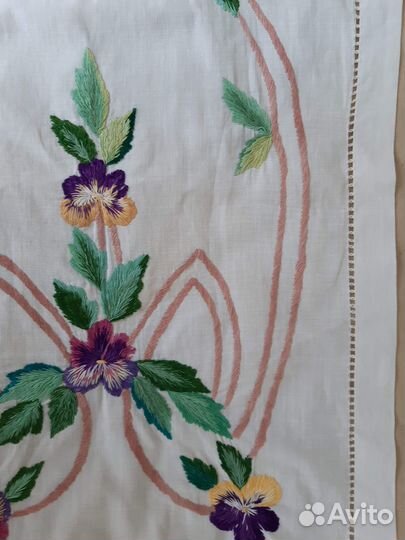 Винтажная ручная вышивка полотенце СССР фиалки