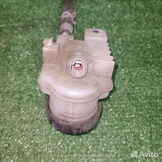 Бачок тормозной жидкости Toyota Passo m700A