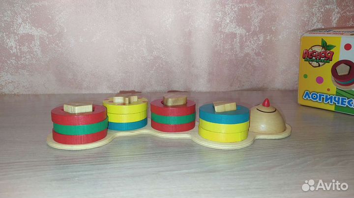 Логическая пирамидка сортер деревянный