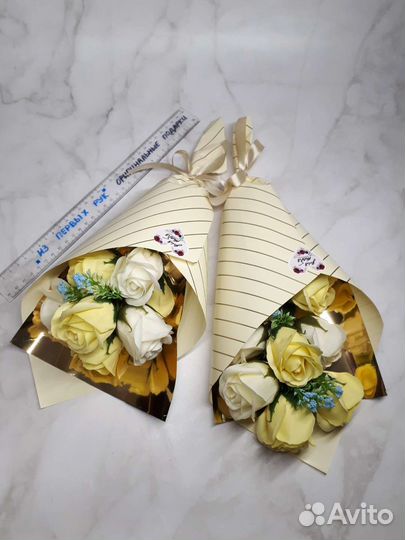 Букет из 7 мыльных роз учителю 1 сентября