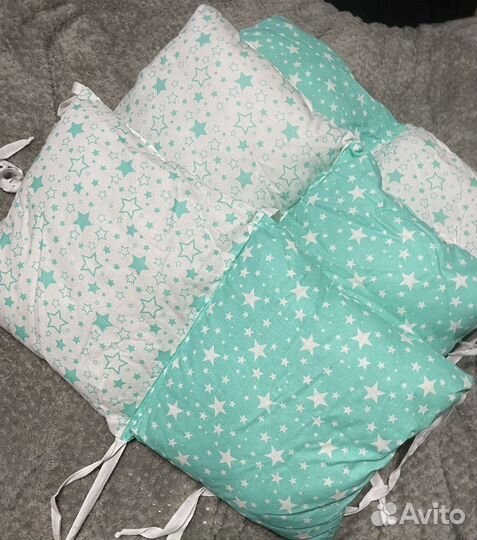 Бортики на детскую кроватку