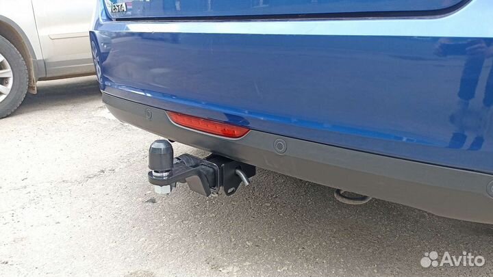 Фаркоп на LADA Vesta, легкосёъмный шар под квадрат