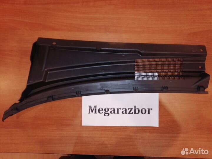 Решетка стеклоочистителя (жабо) Ssangyong Rexton