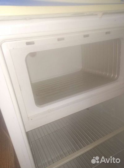 Продам холодильник рабочий