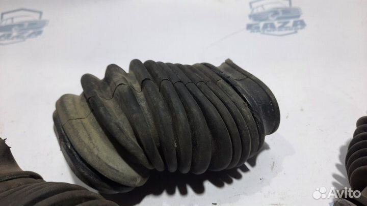 Пыльник двери Audi A8 D2 AUW 1999