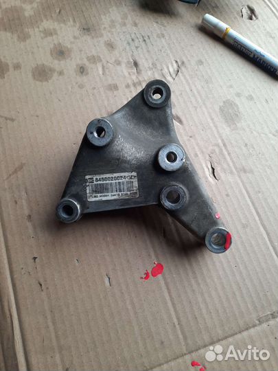 Кронштейн опоры двс Ларгус