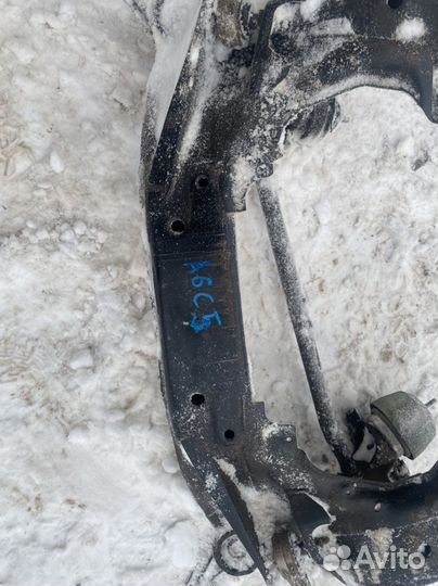 Подрамник Audi A6 C5