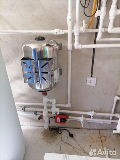 Слесарь сантехник