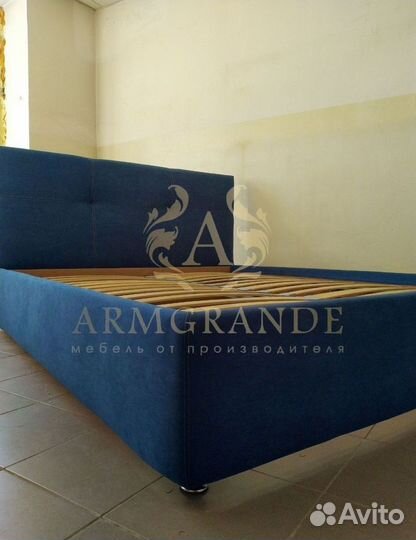 Кровать двуспальная