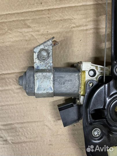 Стеклоподъемник задней левой двери BMW E60/E61