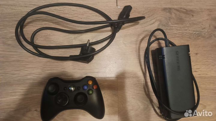 Xbox 360 500GB + Kinect + 2 игры