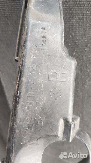 Кронштейн фары правый BMW E90/91