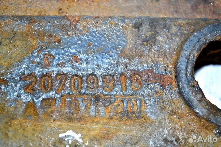 Кронштейн амортизатора вспомогательного моста, ниж