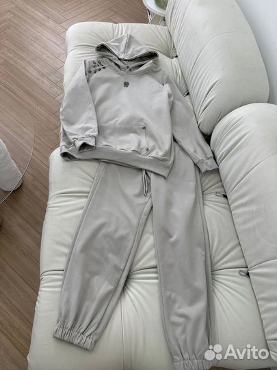 Костюм спортивный