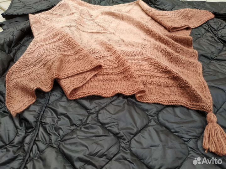 Бактус вязаный платок. Шарф