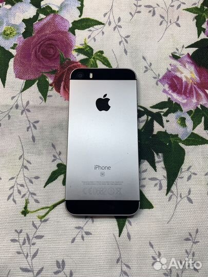 iPhone SE, 32 ГБ
