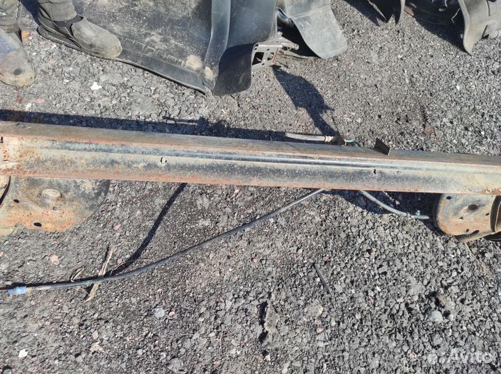Задняя балка renault sandero 1