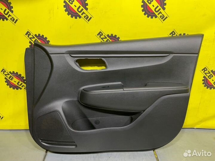 Обшивка двери передняя правая Kia Rio 4 FB 2017
