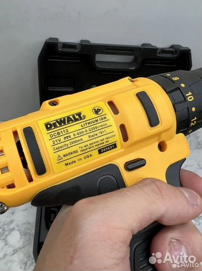 Шуруповерт Dewalt 21V