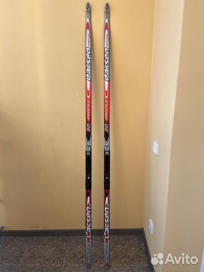 Лыжи беговые Larsen (новые)