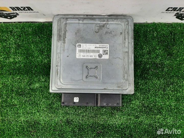 Блок управления двигателем Volkswagen Golf