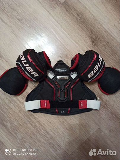 Нагрудник хоккейный