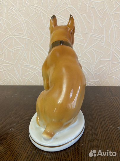 Антикварная фигурка собаки