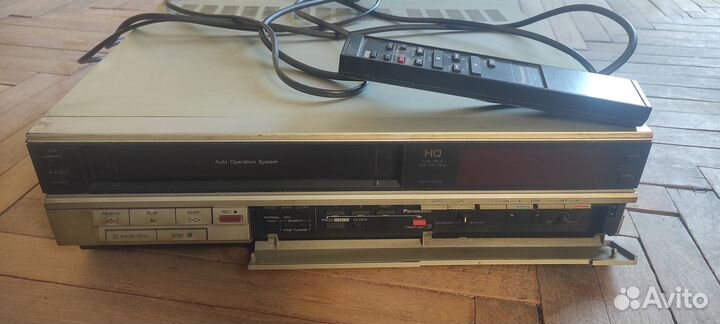 Видеомагнитофон Panasonic NV-G12EE