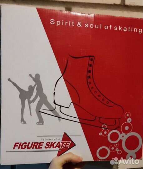 Коньки женские 37 размер