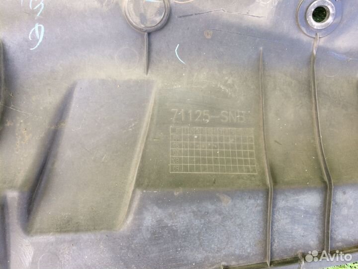 Накладка на замок капота 71125SNB000 Honda Civic F