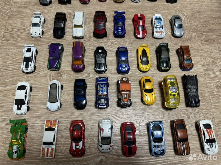 Машинки Hot Wheels