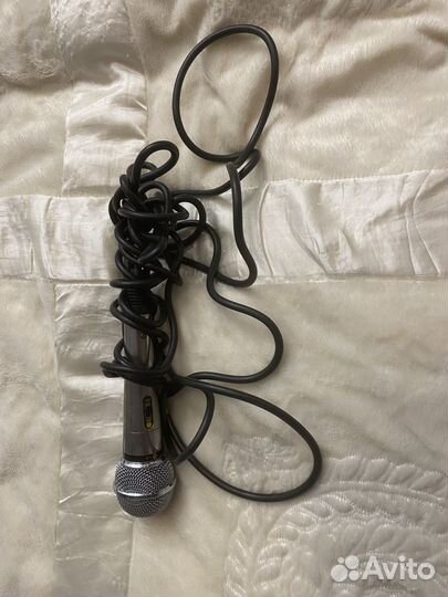 Микрофон бронь для караоке LG проводной