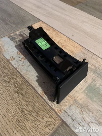 Подстаканник левый BMW X3 E83